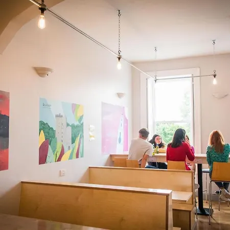 Hostel Sheilas Tourist