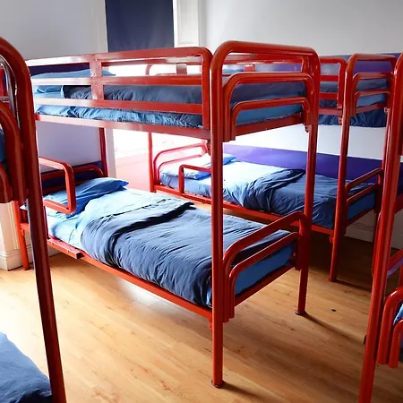 Sheilas Tourist Hostel *