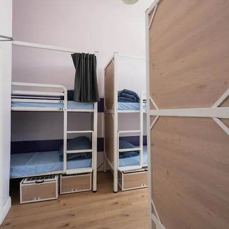 Sheilas Tourist Hostel