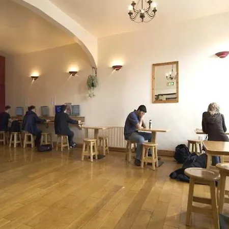 Hostal Sheilas Tourist *