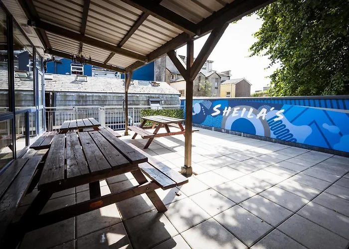 Hostal Sheilas Tourist